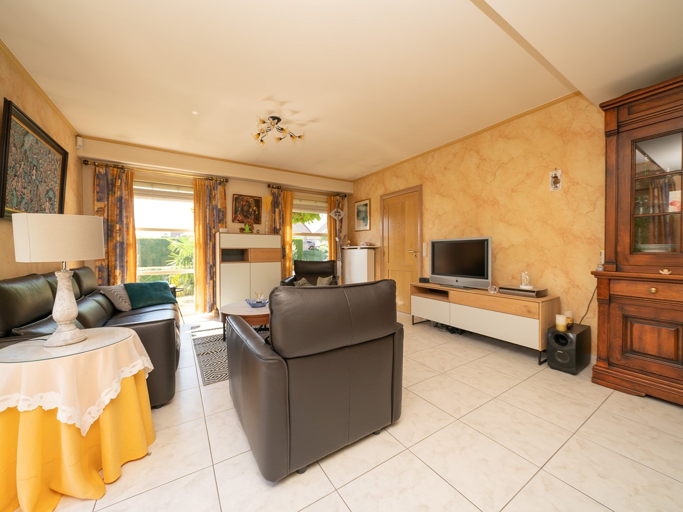 Instapklare, vrijstaande villa met 4 kamers op toplocatie 