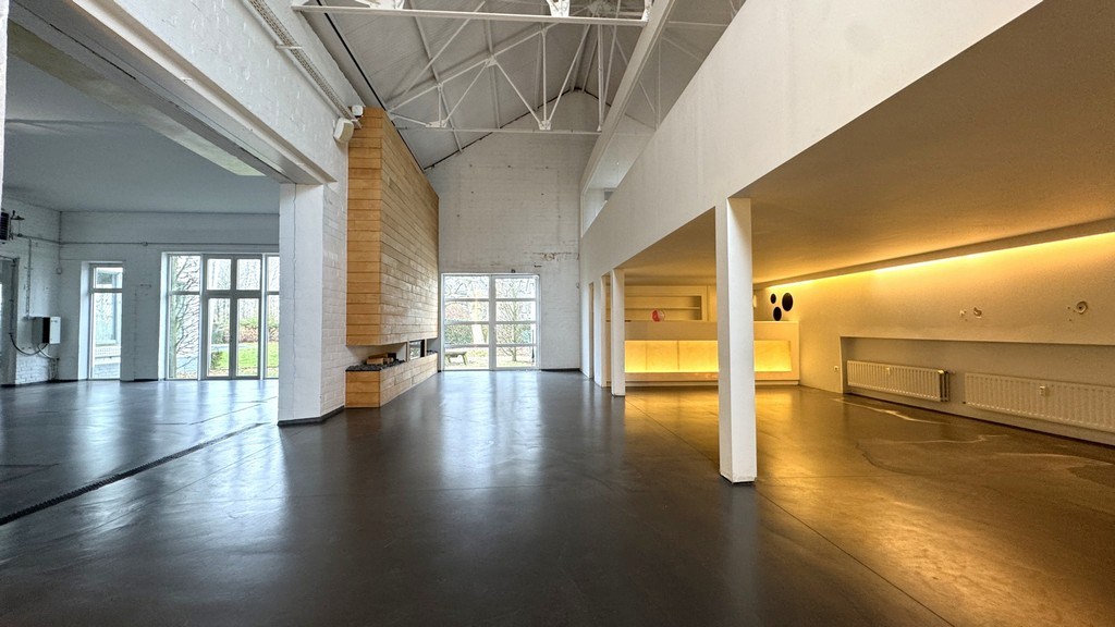 Multifunctionele ruimtes te huur vlakbij R4 en E40 in Drongen