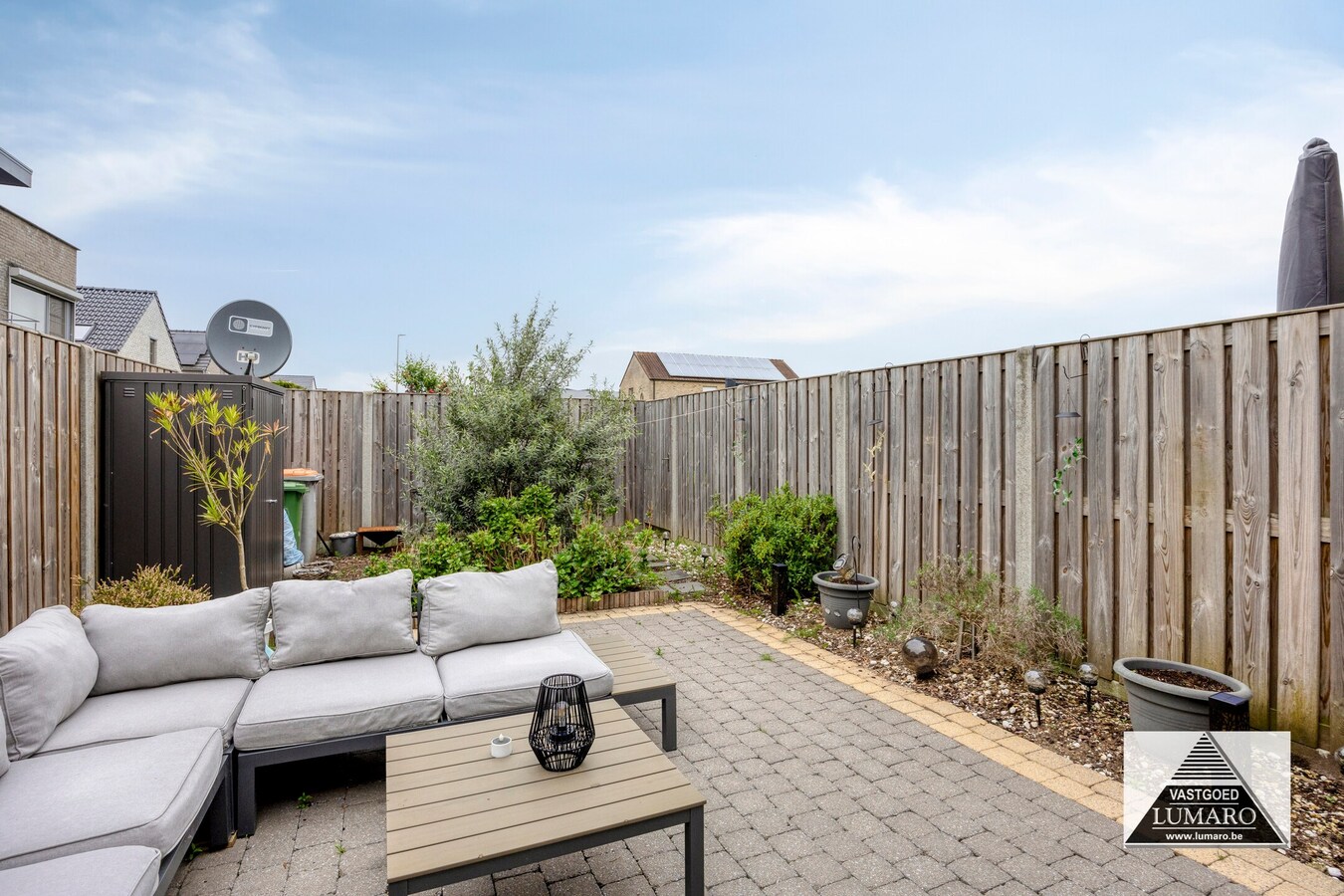 Comfortabele woning met privé tuintje, met zonnepanelen. 