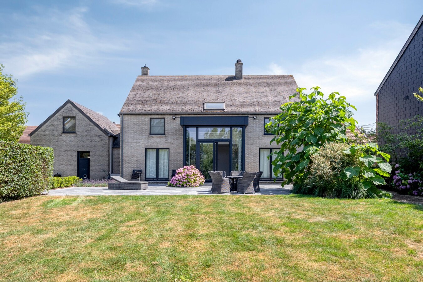 Exclusieve VILLA met zwembad in Zétrud-Lumay (Jodoigne) 