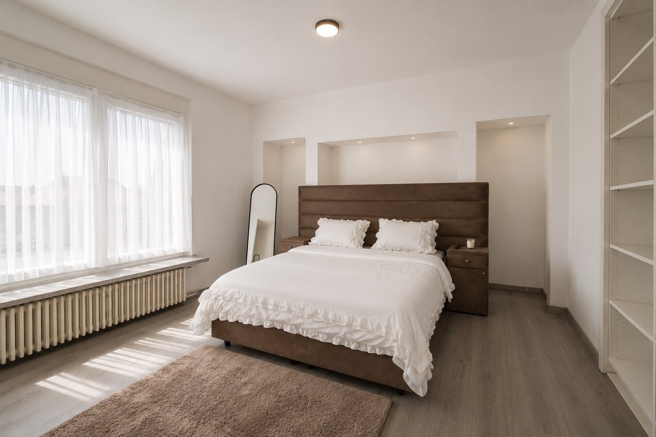 Exclusieve instapklare villa met buitenzwembad, uitzonderlijke leefruimte en 6 slaapkamers op topligging in Sint-Niklaas 