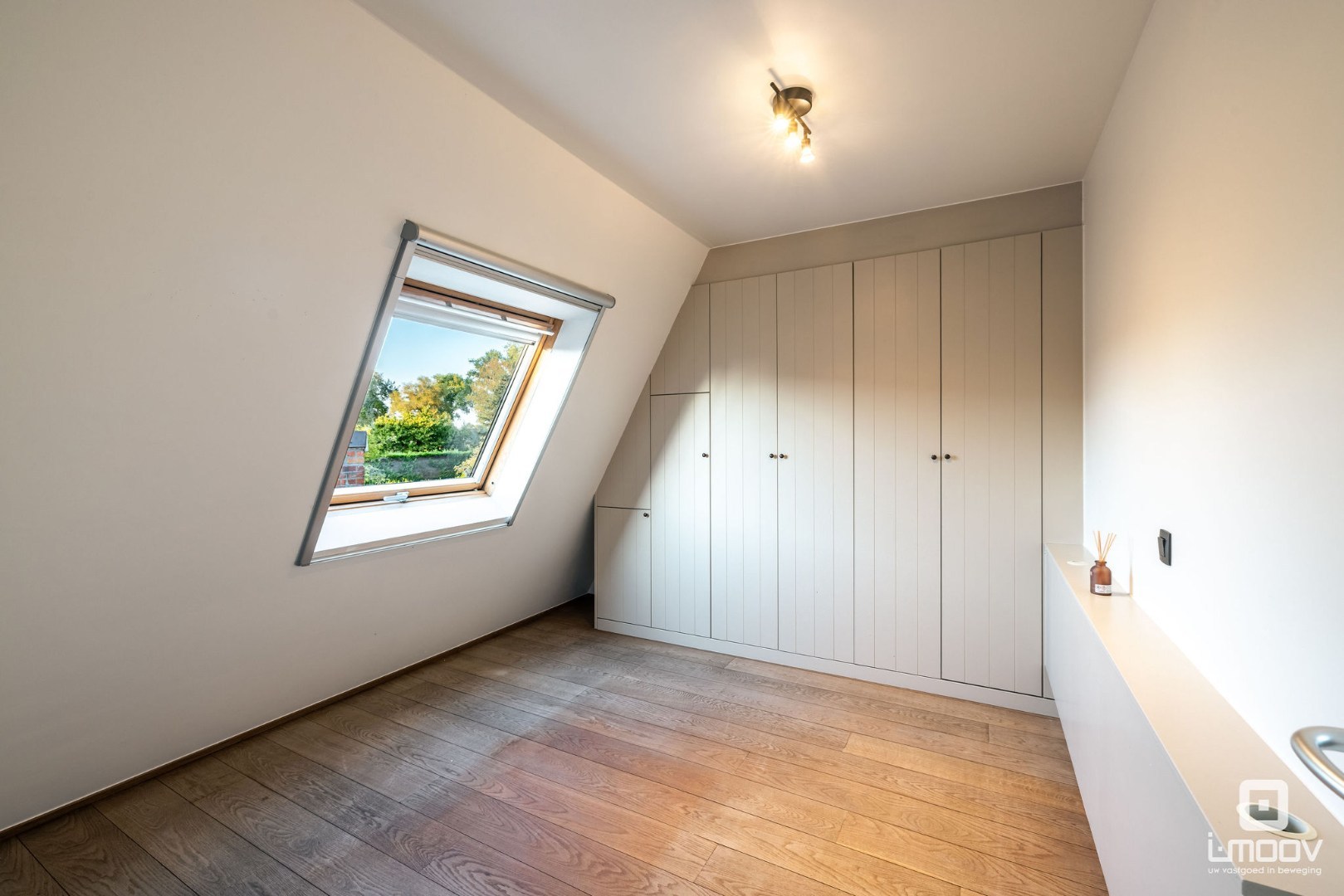Charmant tweeslaapkamer appartement met terras in rustig woonerf 