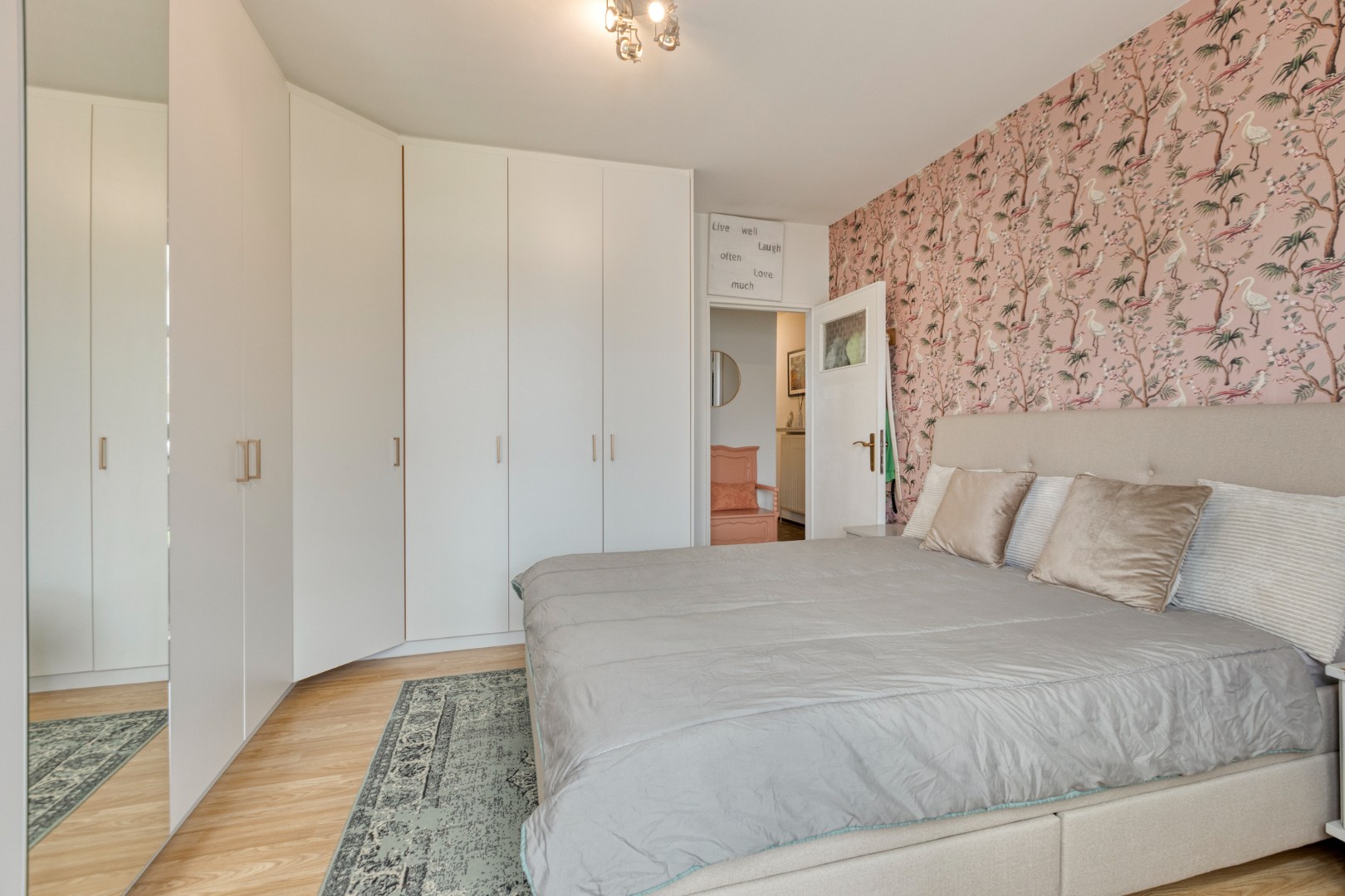 Instapklaar gelijkvloers appartement met 3 slpk. in centrum Geel 