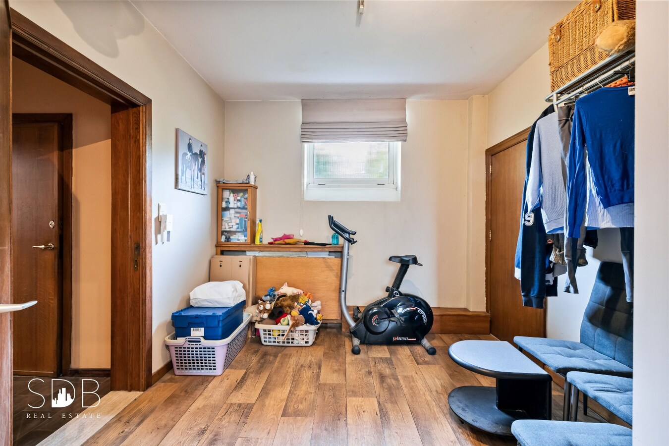 Hedendaagse woning met paardenfaciliteiten op circa 1,5ha 