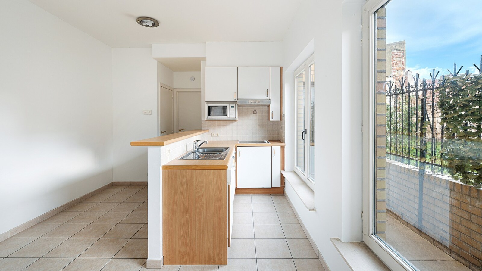 Aangenaam gelijkvloers appartement op toplocatie vlakbij de Zeedijk. 