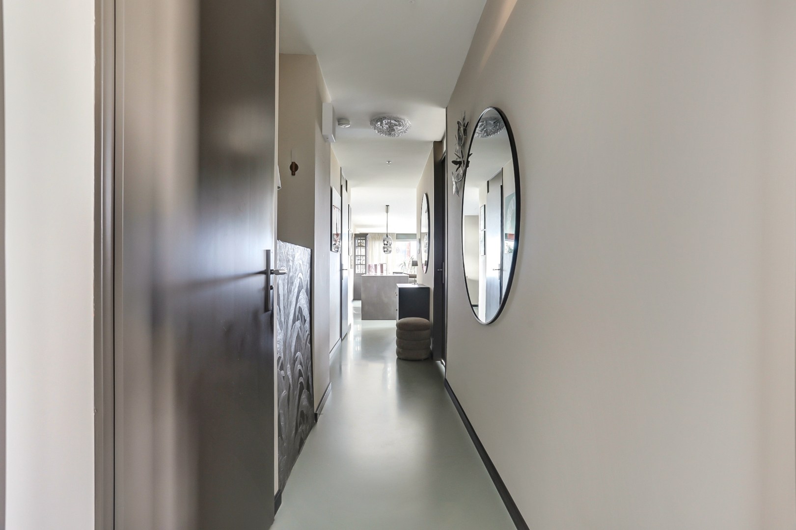 Ultiem luxe wonen in de iconische The CoolTower met spectaculair uitzicht, royaal terras (34 m²) en moderne afwerking in het bruisende hart van Rotterdam! 