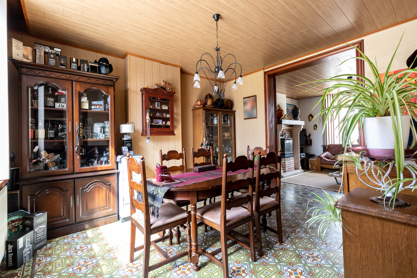 Woning met 4 slaapkamers op 1273 m² te Koekelare 