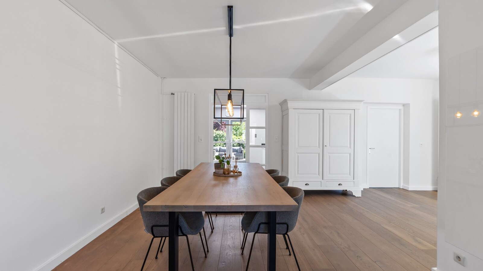 Volledig gerenoveerde, instapklare woning vlakbij Maastricht 