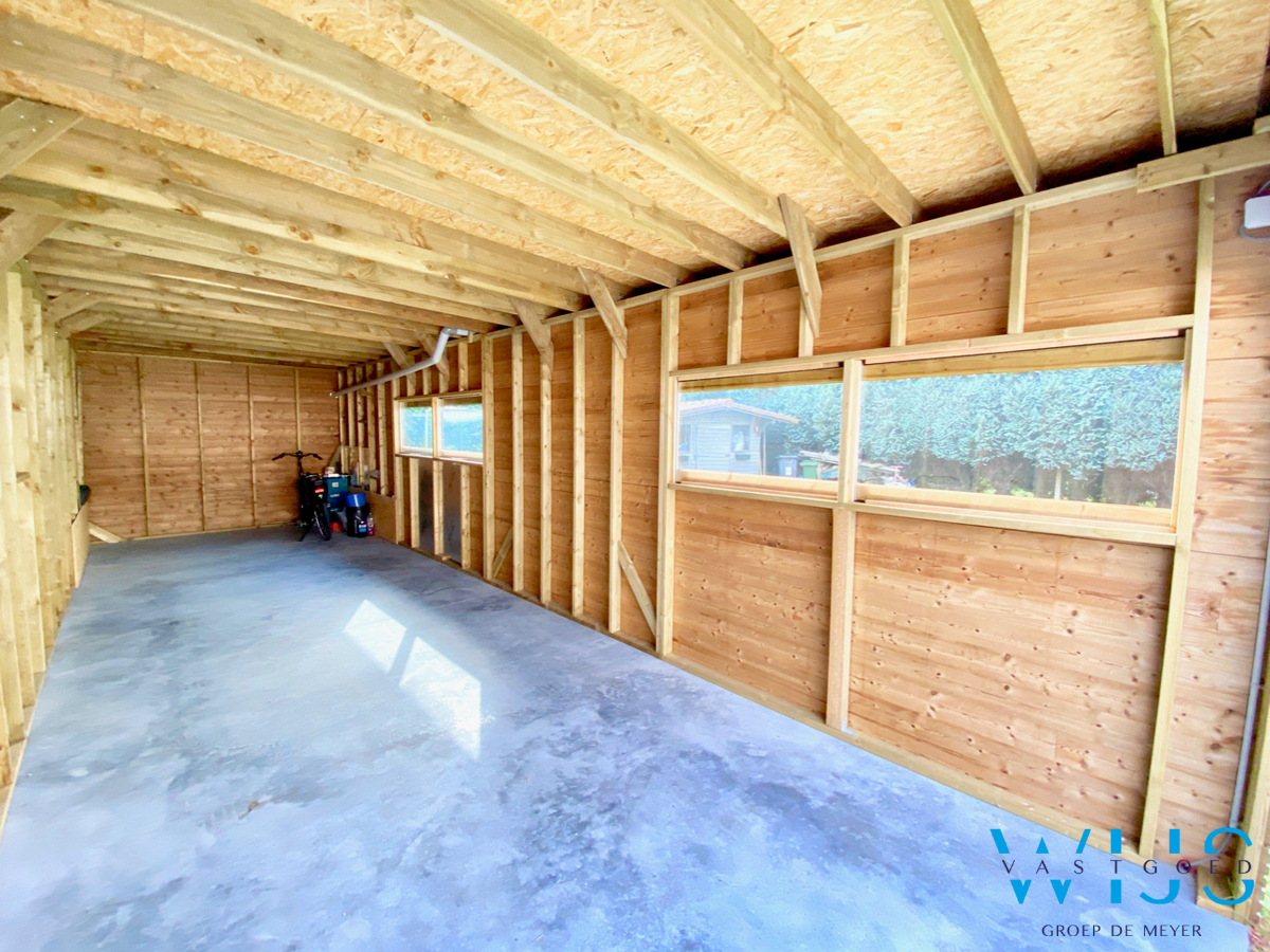 Instapklare gezinswoning met 3 slaapkamers &amp; ruime tuin te Zelzate! 