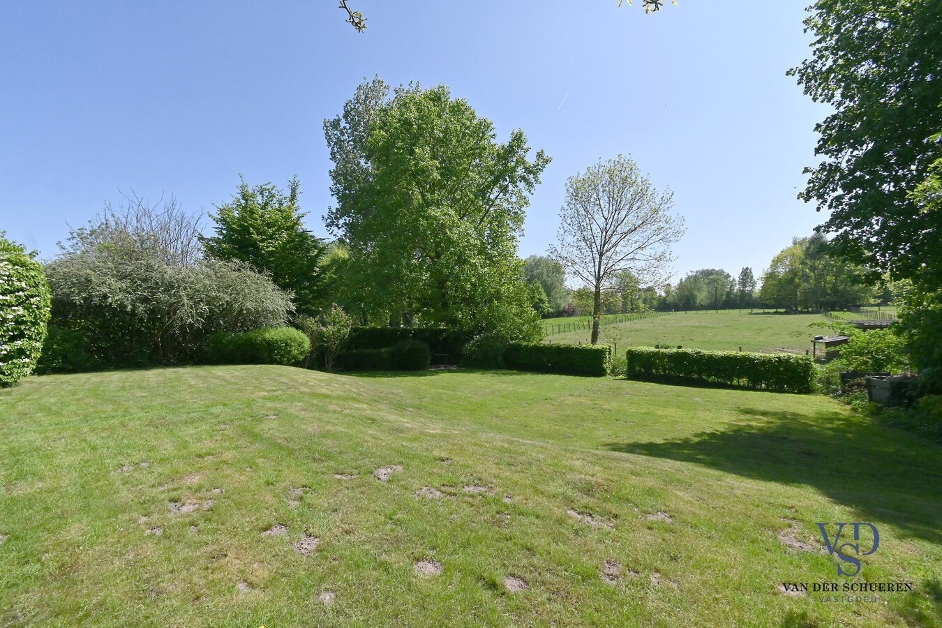 Exclusief en tijdloos wonen met exceptionele zichten. 