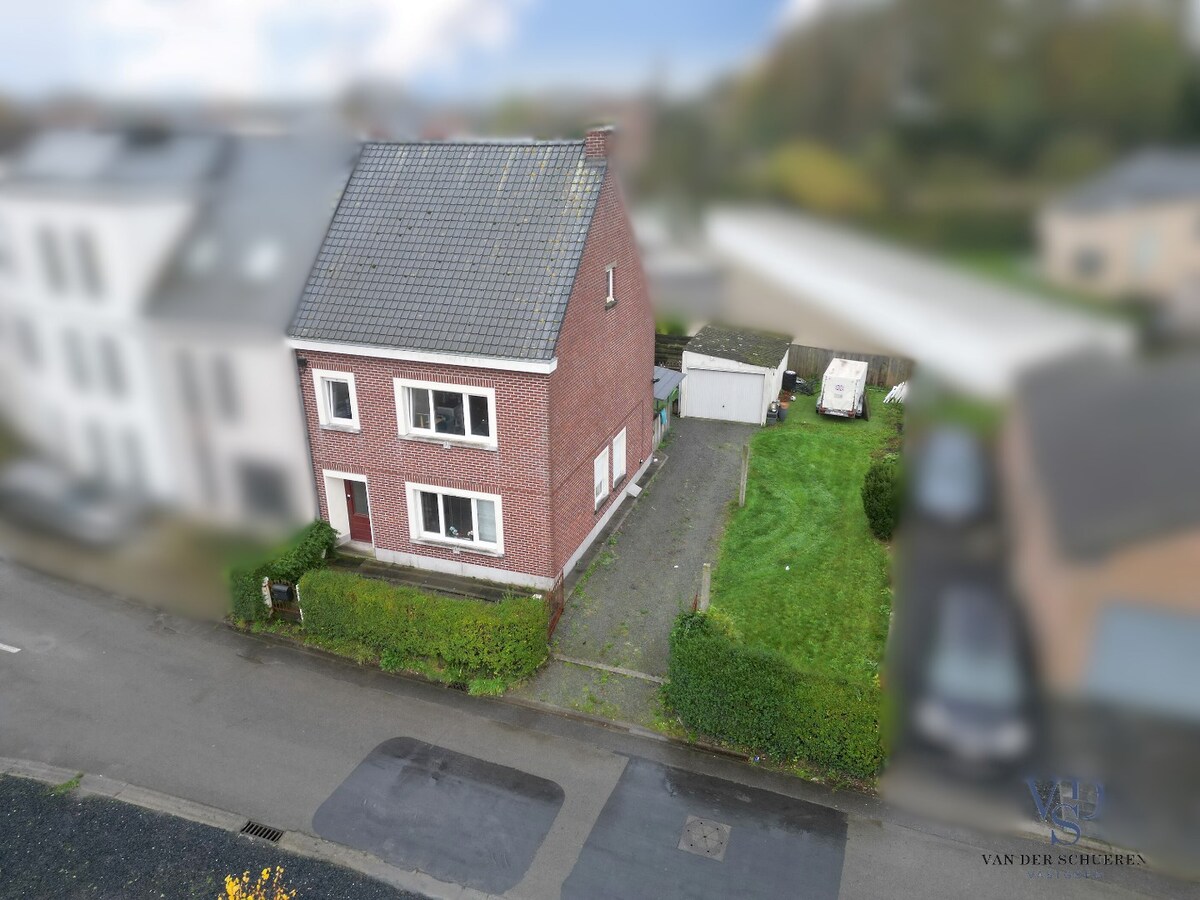 Goed gelegen  half open in Asper 