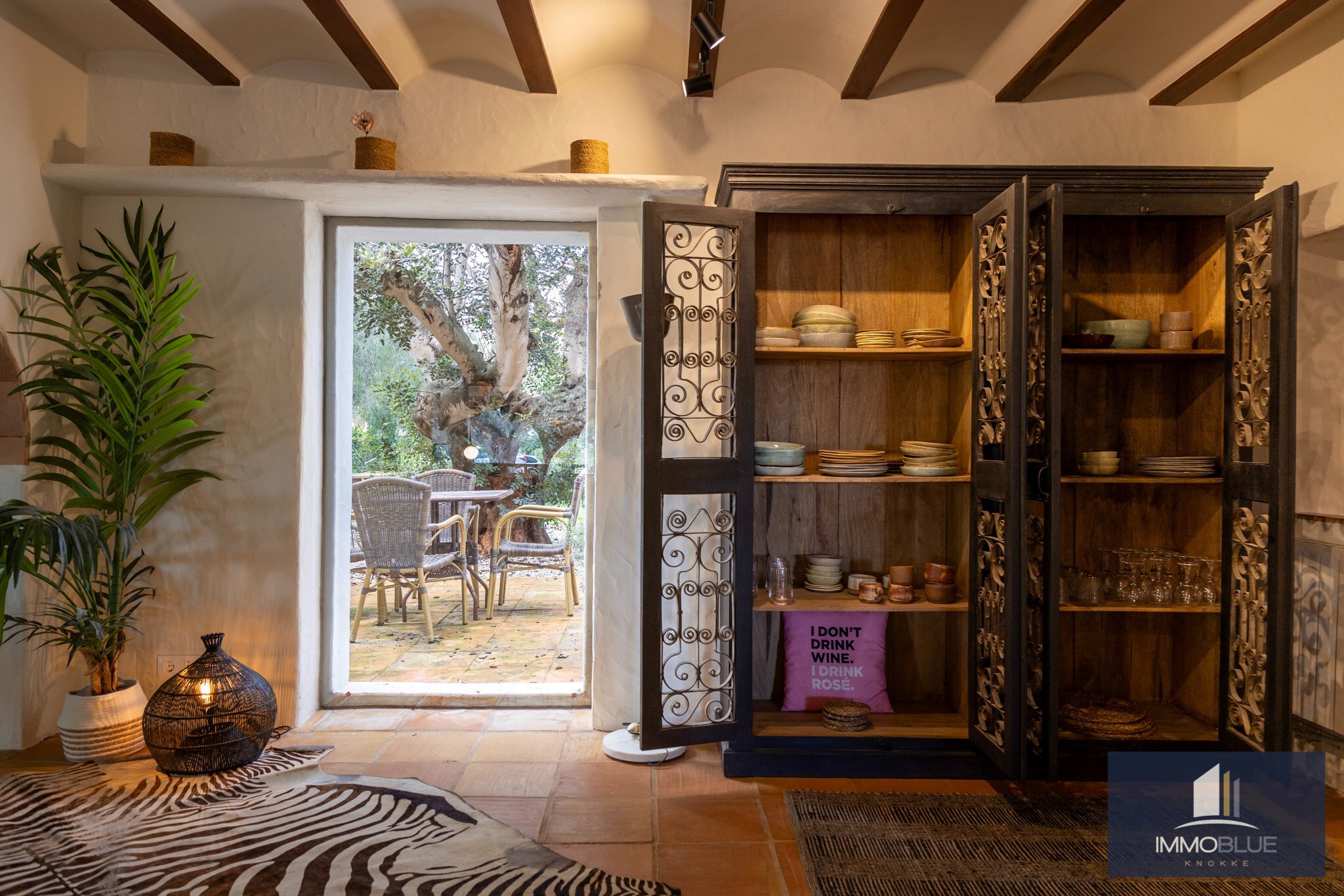 Dit uitzonderlijke landgoed, gelegen op een royaal perceel van 18.500 m² . 