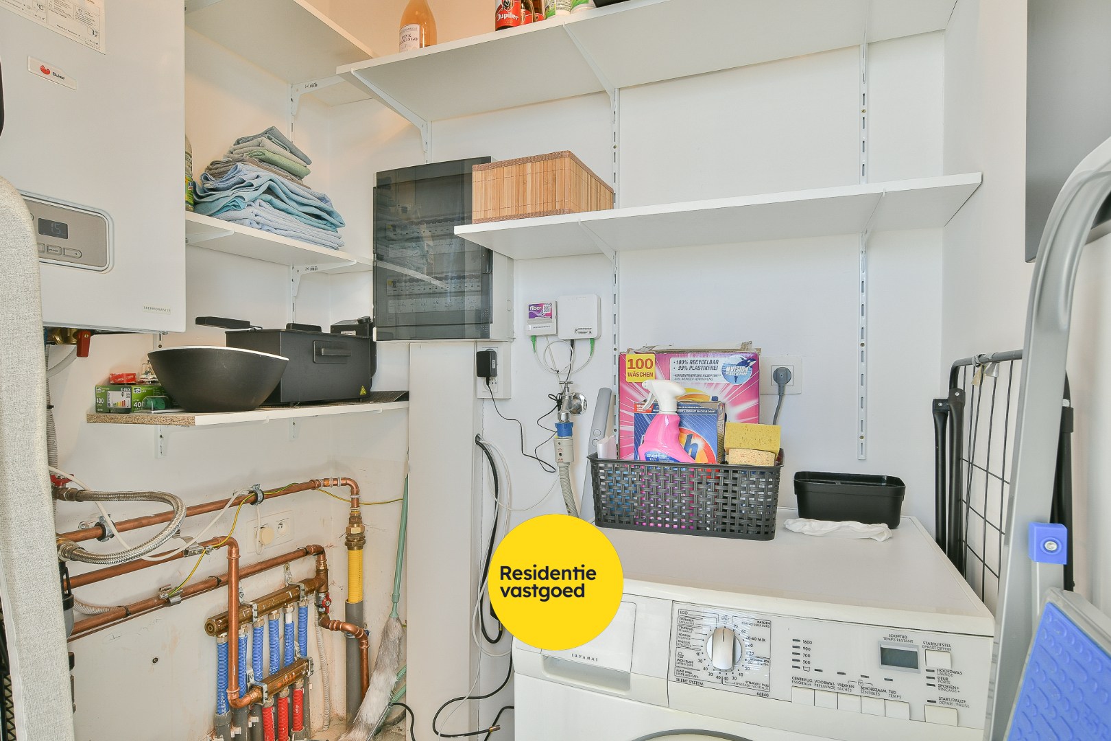 Uniek appartement met carport met grote berging gelegen in een oude graanmolen 