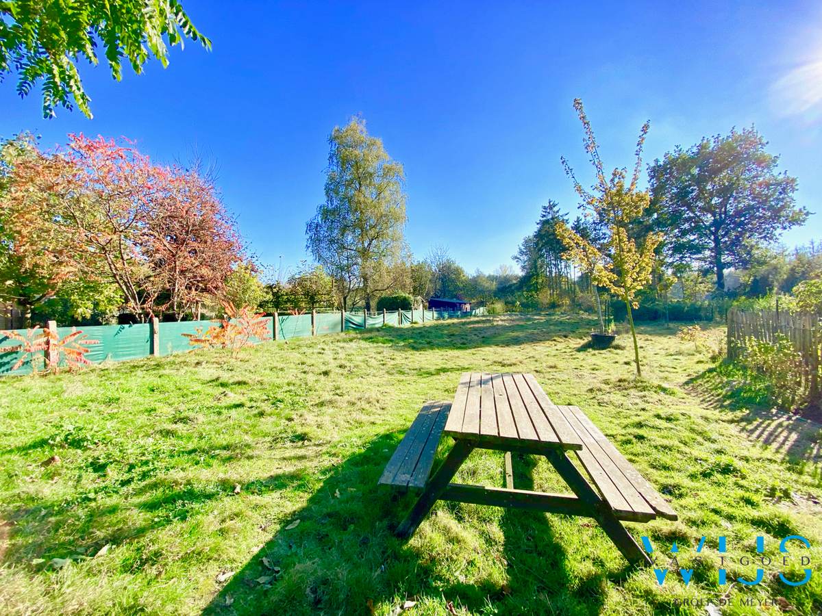 Te renoveren gezinswoning op een zonnig perceel van 1184m² te Wachtebeke ! 