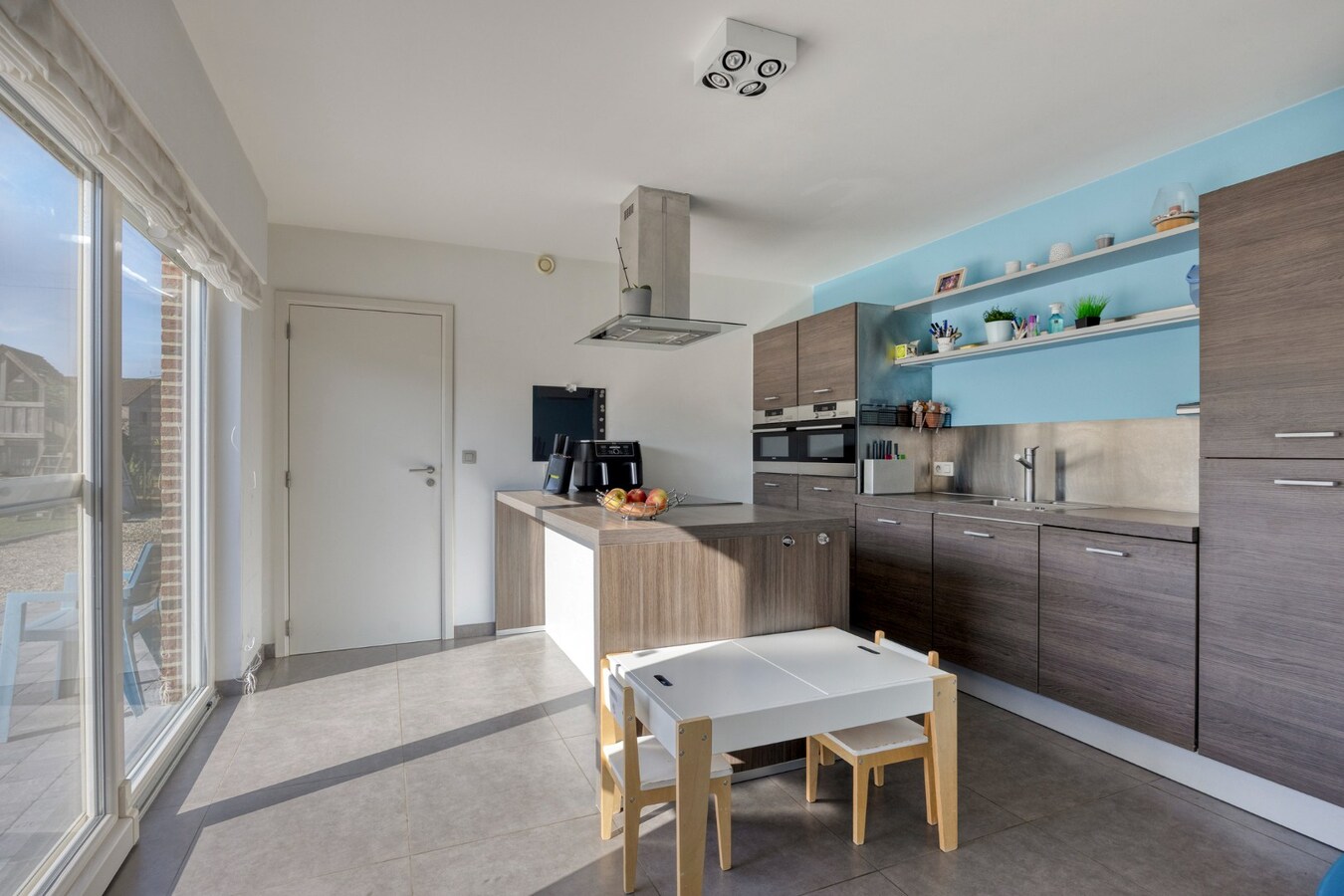 Prachtige pastoriewoning met 4 slaapkamers in Neerheylissem 