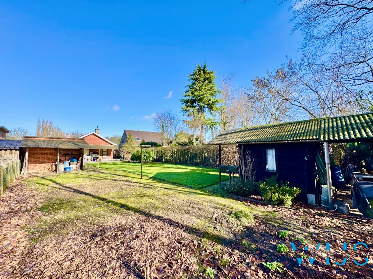 Alleenstaande bungalow op 793m² te Wippelgem ! 