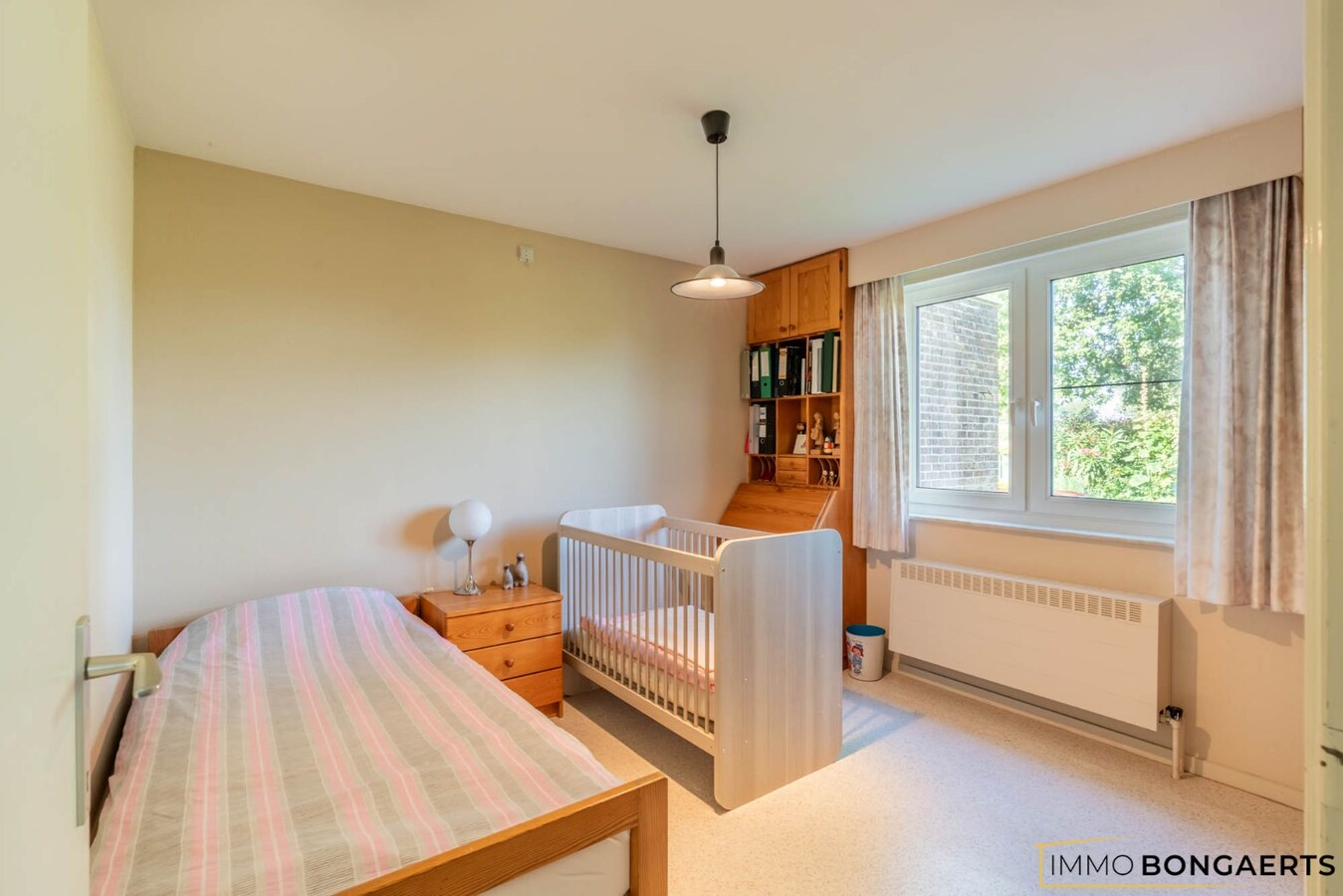 Ruime woning met 4 slaapkamers, tuin en garage in Opglabbeek. 