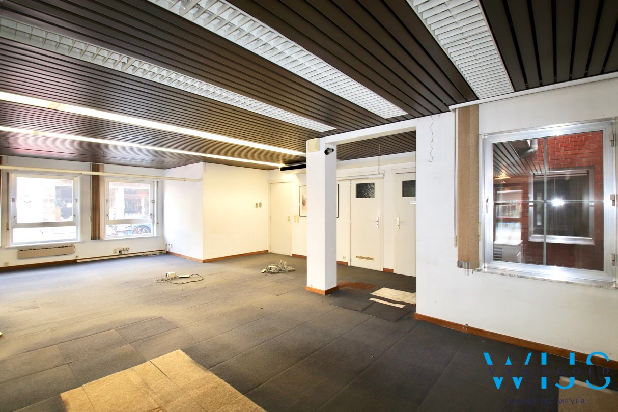 Goed gelegen handelspand te Wachtebeke ! 