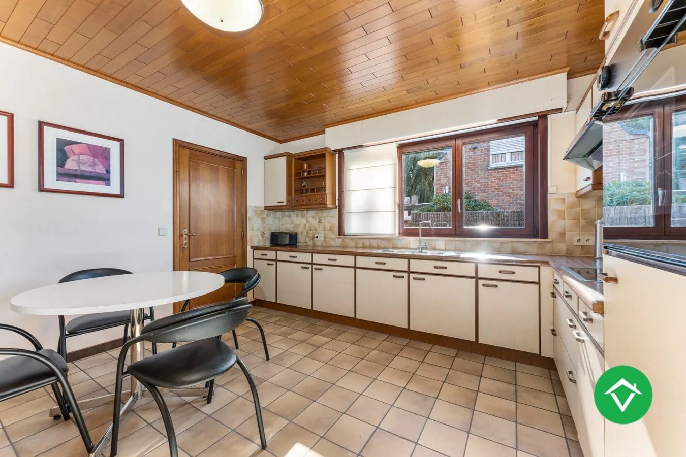 Alleenstaande woning met 3 slaapkamers en garage te Koekelare 