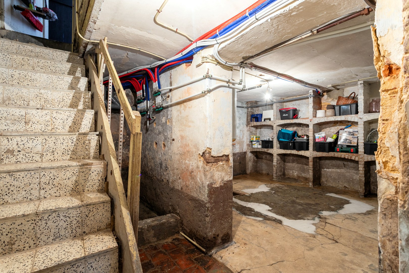 Karaktervolle woning met 3 slpk en terras te centrum Halle 
