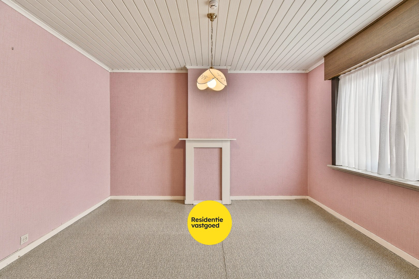 Rijwoning met veel potentieel op centrale ligging 