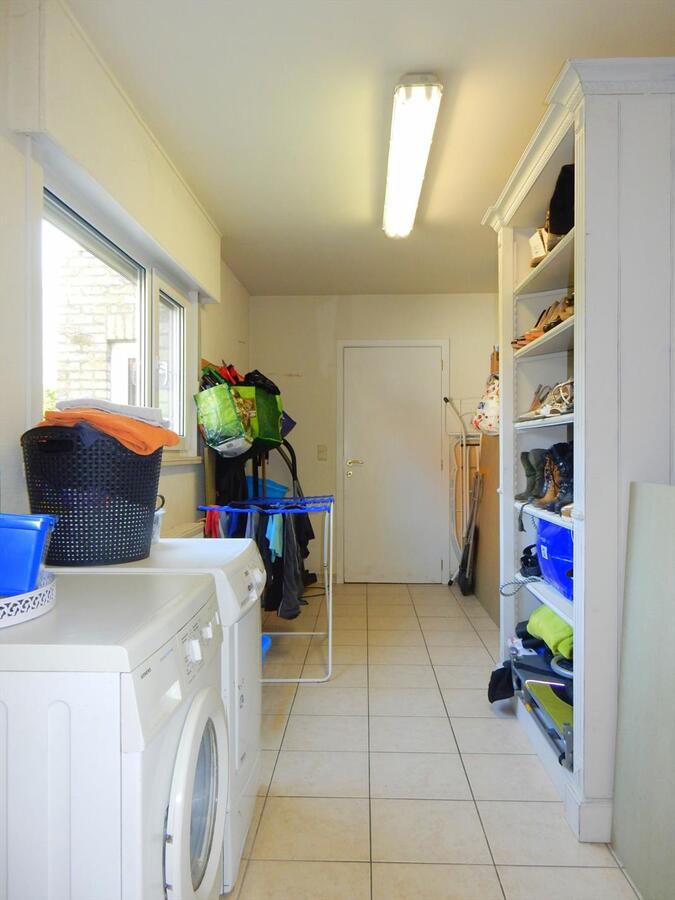 Ruime woning te Jabbeke met 4 slaapkamers 