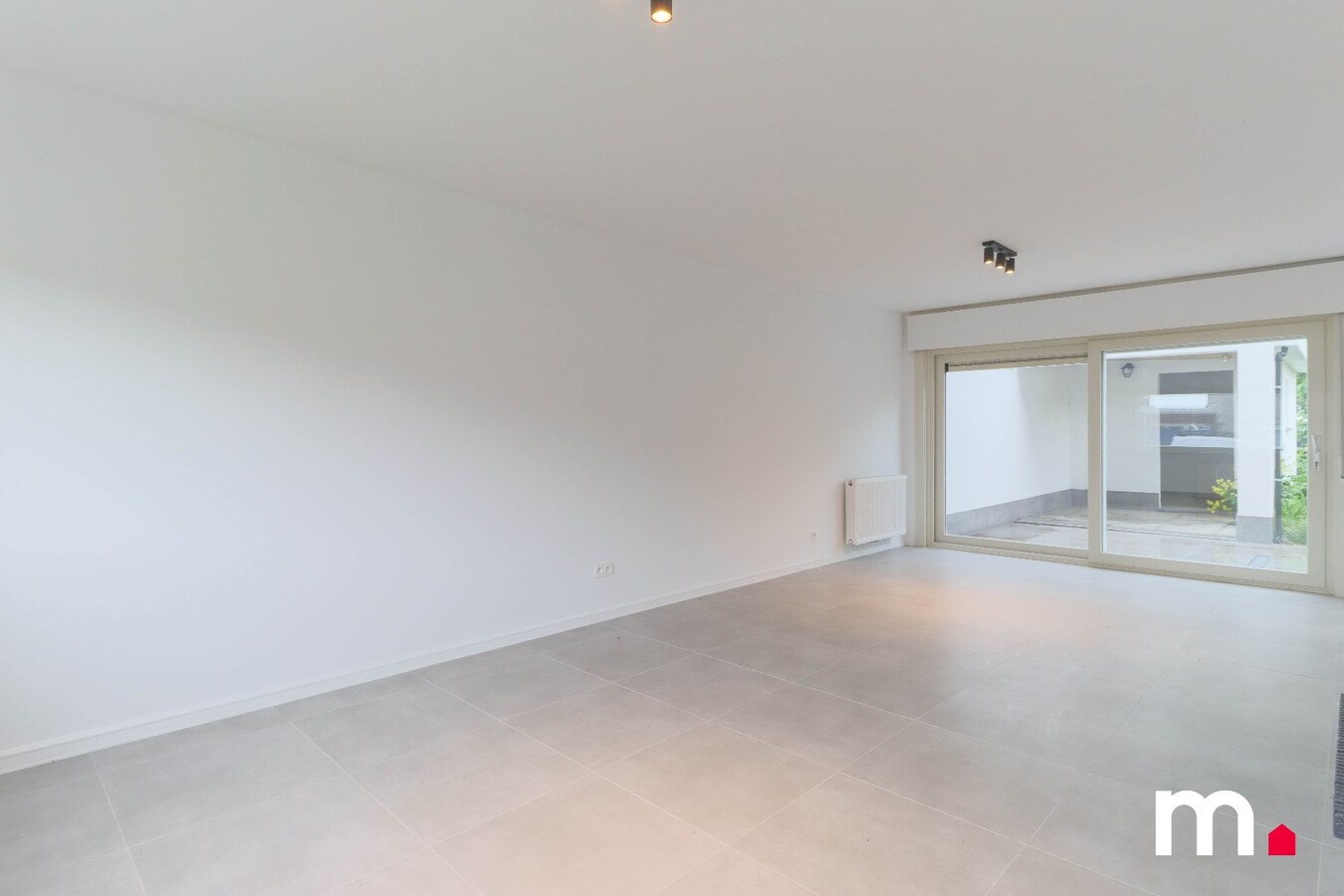 Recent gerenoveerde woning met 3 slaapkamers te Menen ! 