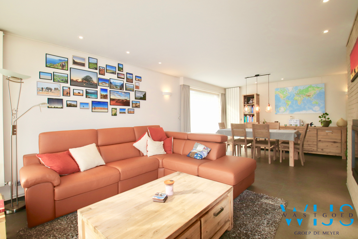 Instapklaar stijlvol woonhuis met leuke tuin te Assenede ! 