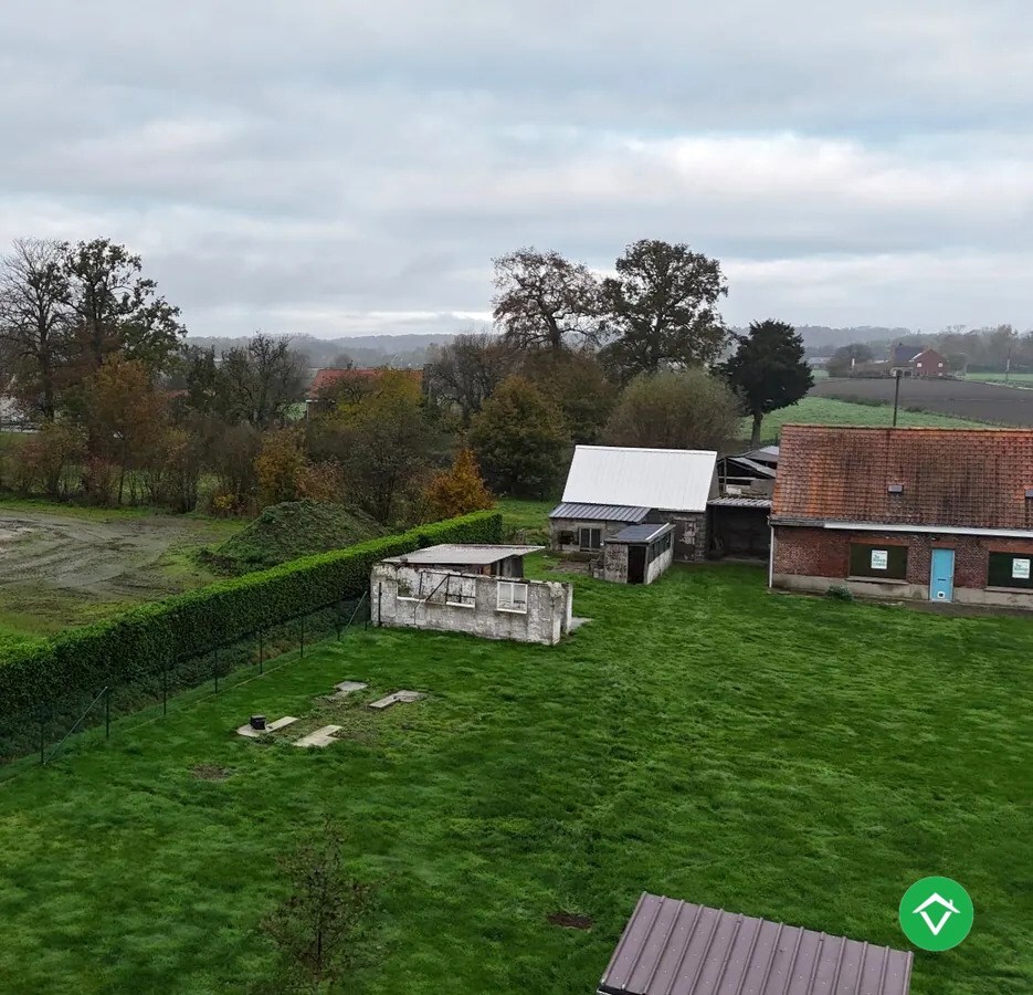 Rustig gelegen te renoveren woning in Torhout 