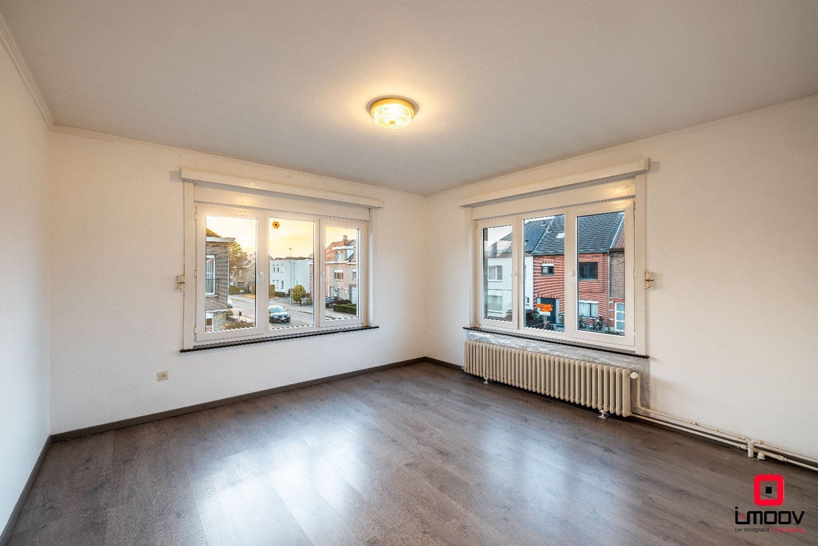 Charmante naoorlogse woning met veel potentieel te Zwijnaarde 