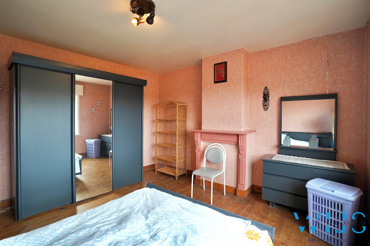 Te renoveren karaktervolle gezinswoning te Eeklo ! 