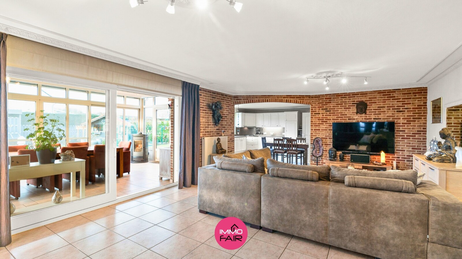 Royale gezinswoning op perceel van 829 m² op 5 minuten van Maastricht! 