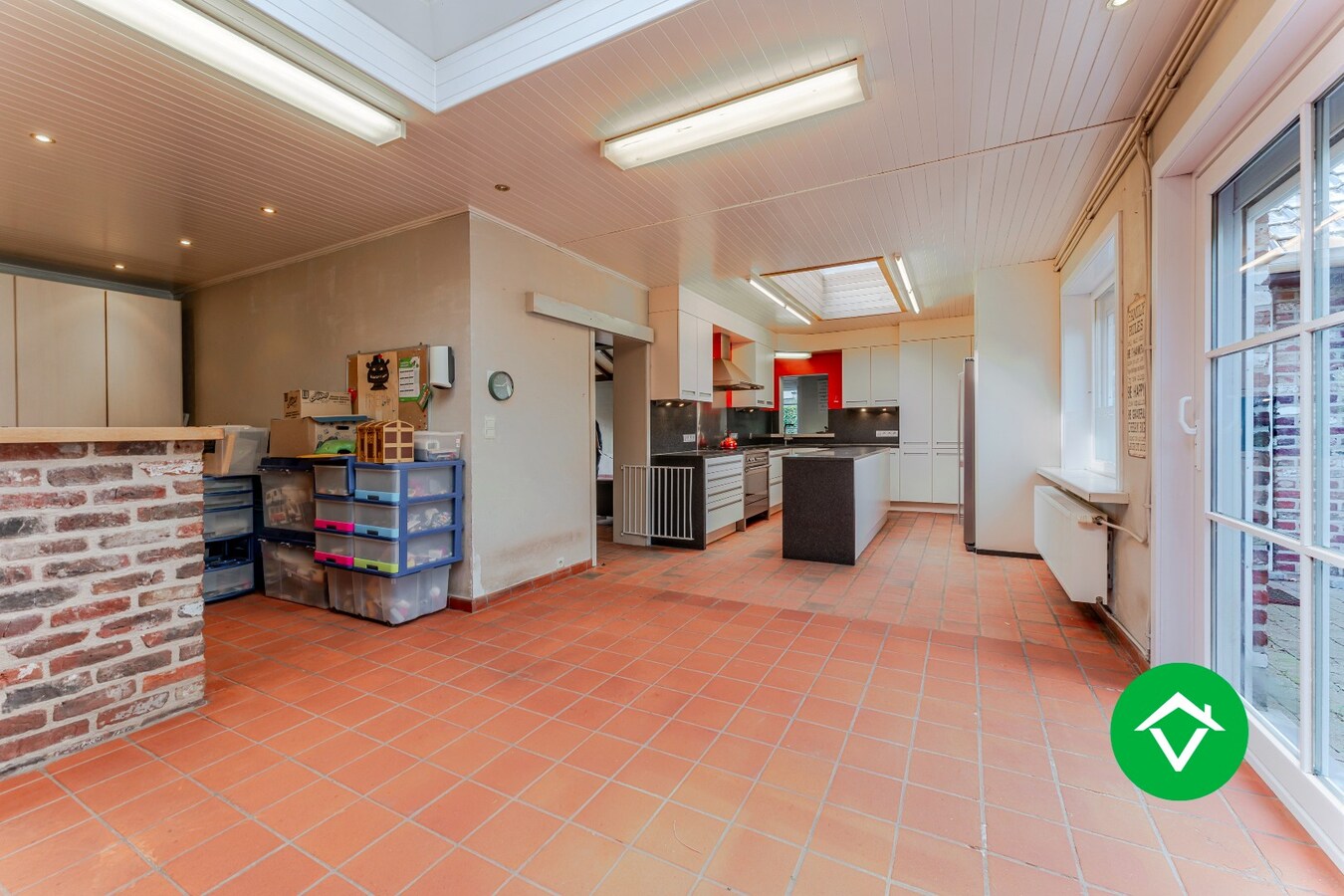 Ruime halfopen bebouwing met 4 slaapkamers en ruime tuin! 