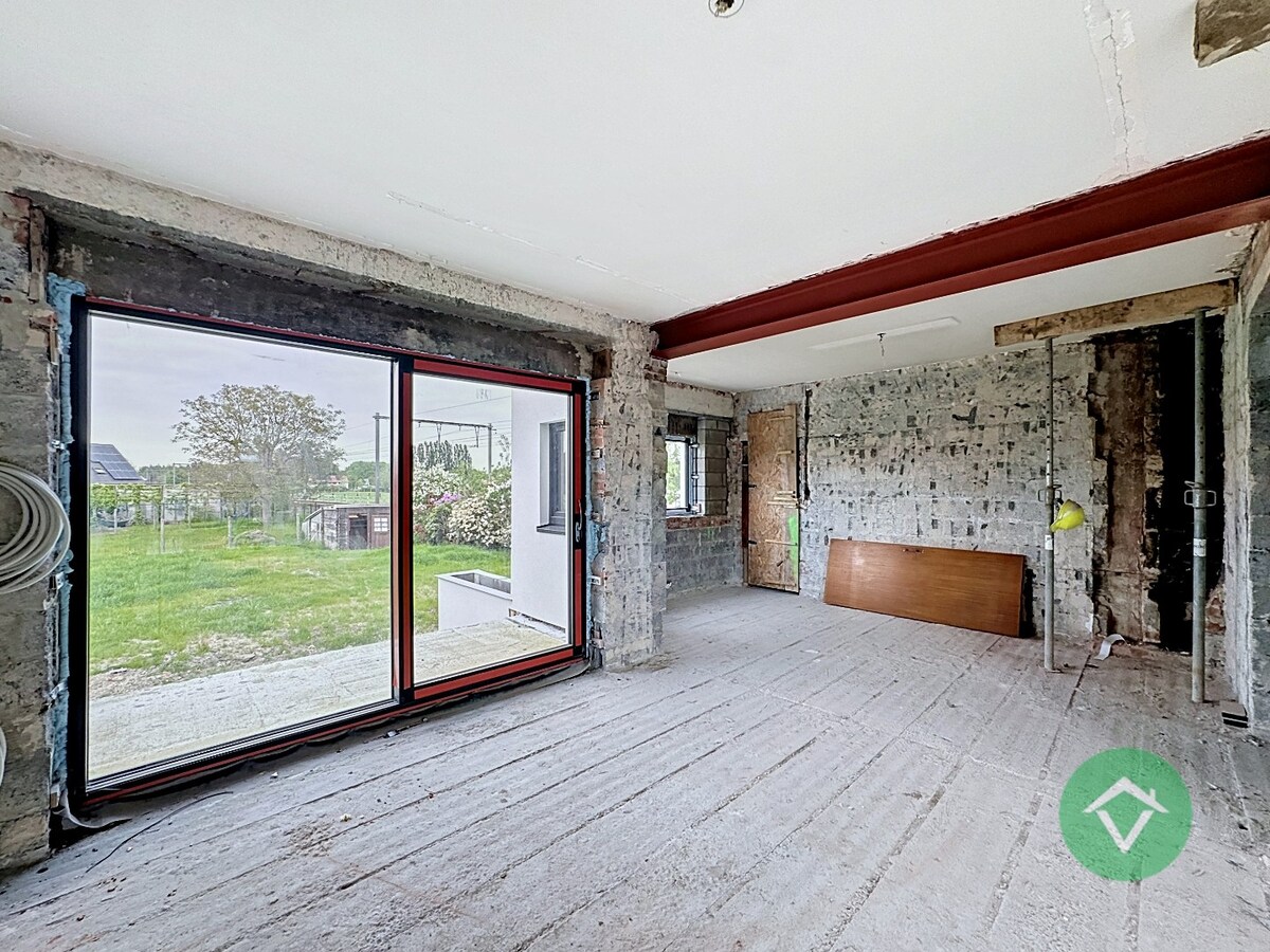 Alleenstaande statige woning met tuin te Veldegem 