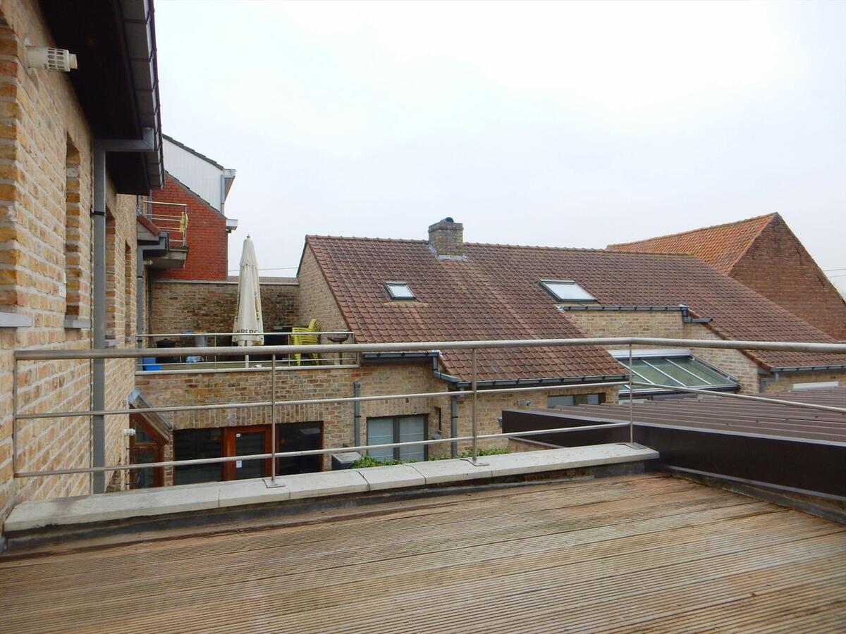 Gezellig ruim 2 slaapkamerappartement met ruim terras 
