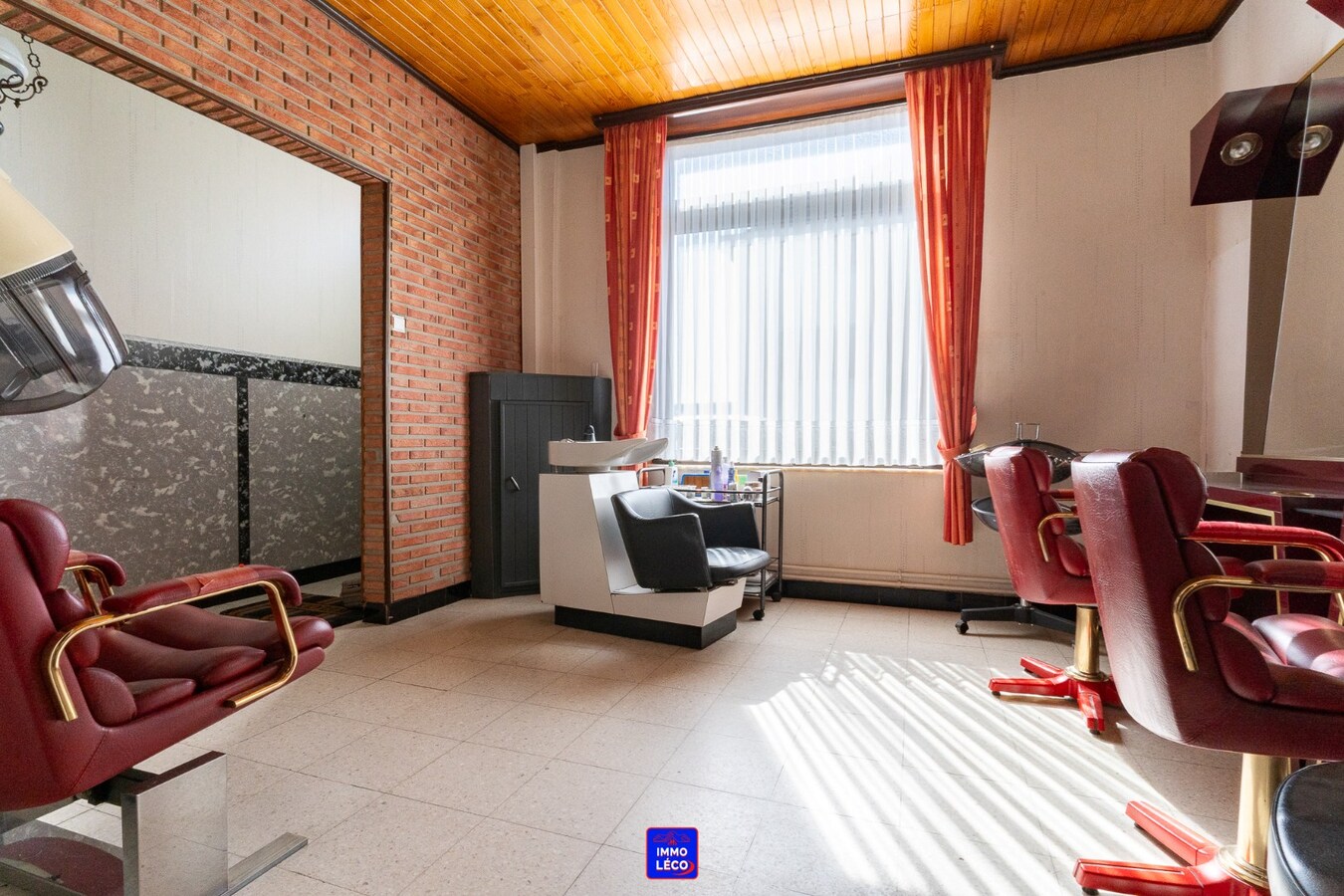 Maison saine avec jardin et garage, idéale 1er achat/investissement ! 