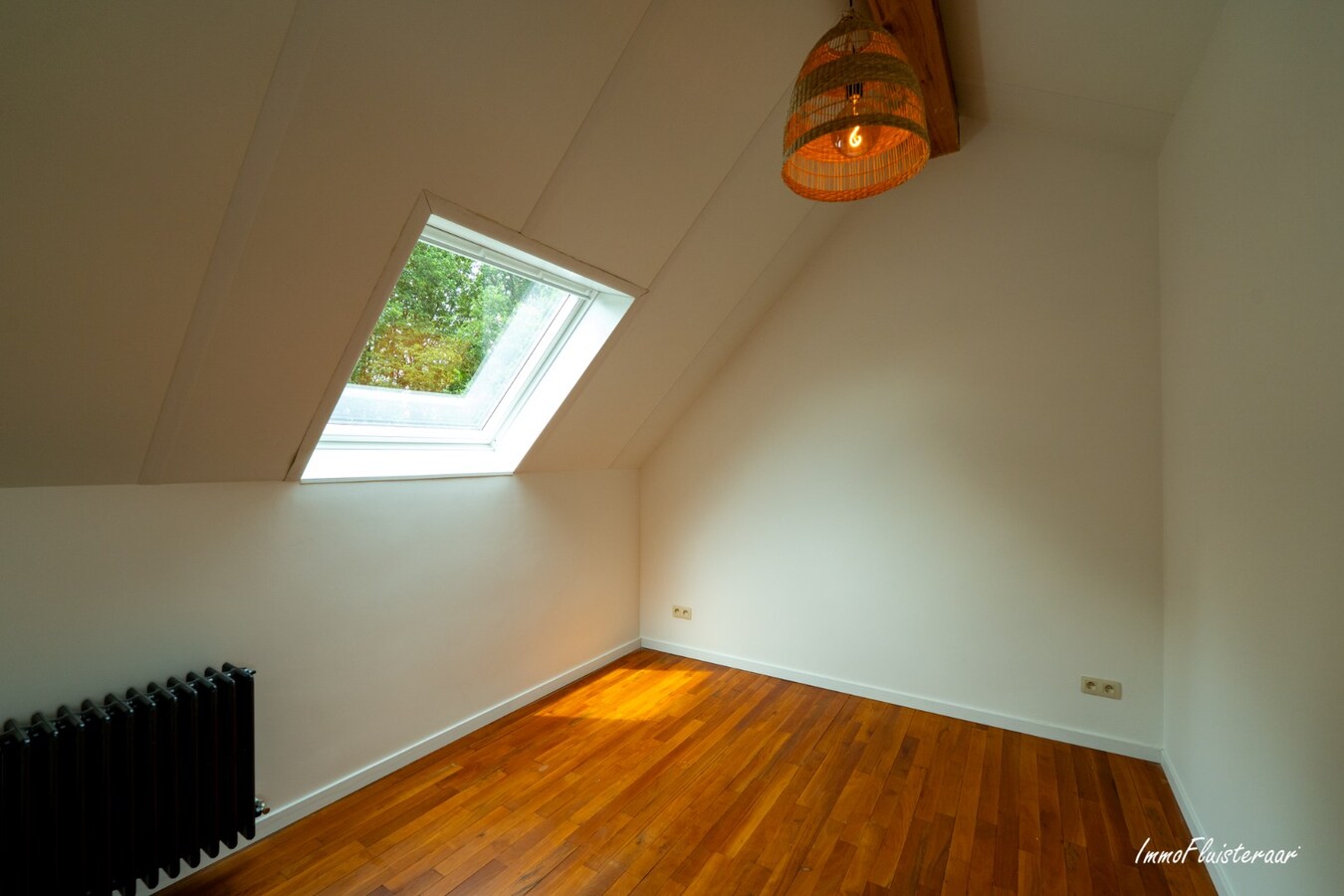Charmante gerenoveerde woning met stalgebouw op ca. 2,6ha te Herk-de-Stad 