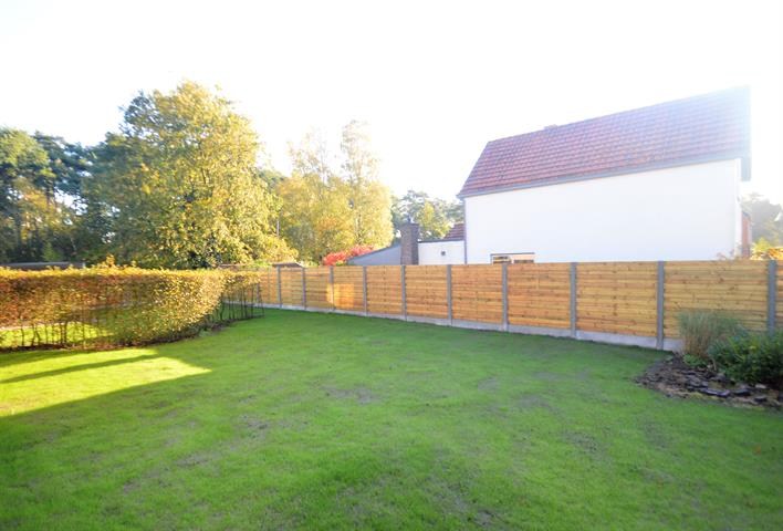 Prachtig gerenoveerde woning met een zeer ruime en zonnige tuin op top locatie in Mol 