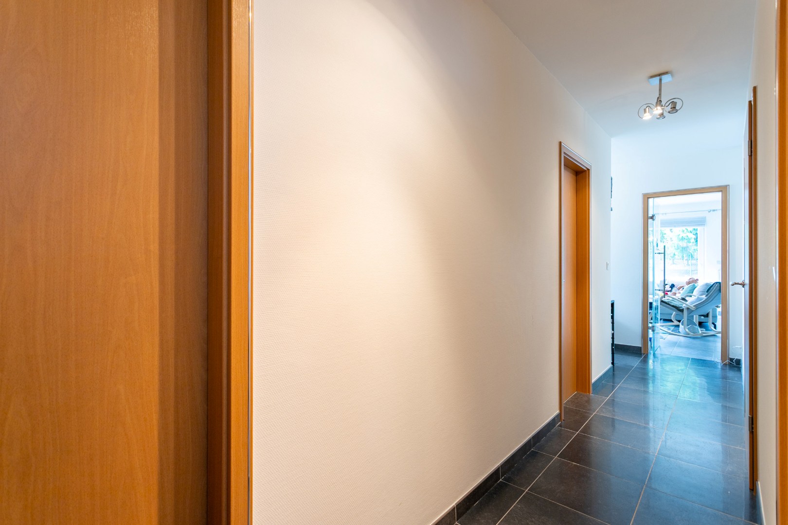 Instapklaar gelijkvloersappartement met 3 slaapkamers en tuin 