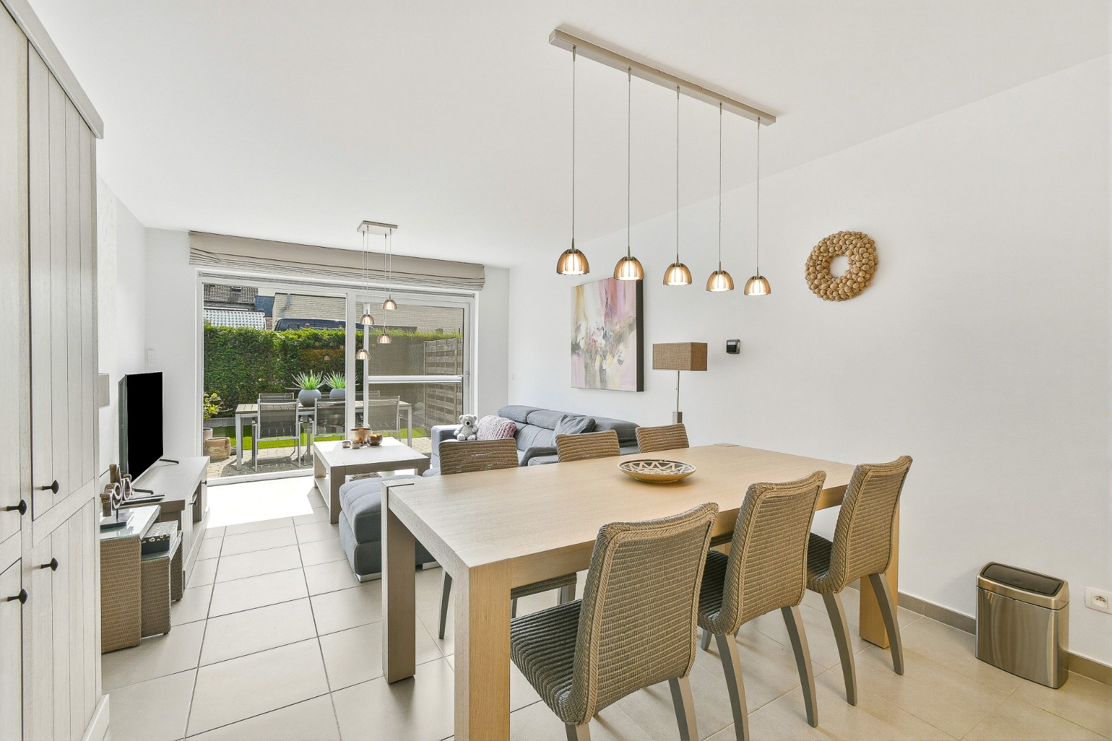 Instapklaar gelijkvloers appartement met zonnig terras 