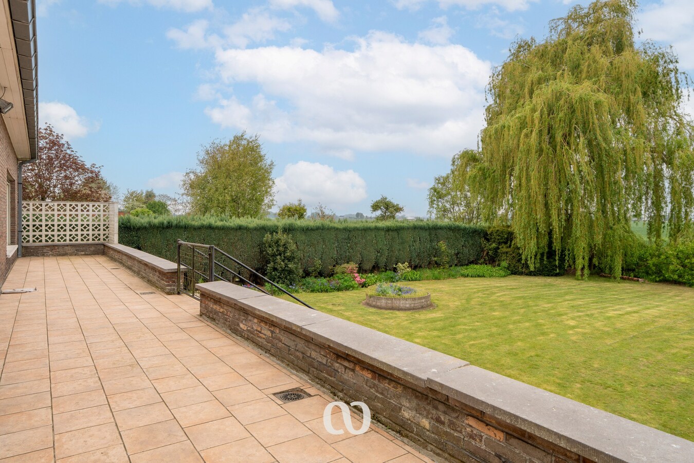 Bungalow met prachtig uitzicht en volledige onderkeldering in Heurne 