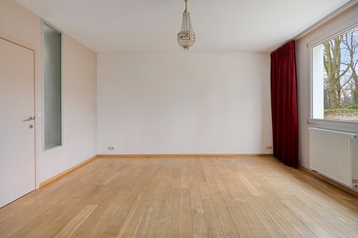 Uniek opbrengstpand met 1 appartement en 2 studentenkamers in centrum Leuven!  – EPC label B - bewoonbare opp. 227 m² 