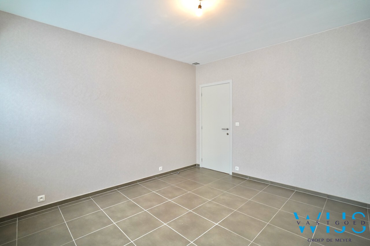 Gelijkvloersappartement met tuin en staanplaats te Ertvelde ! 