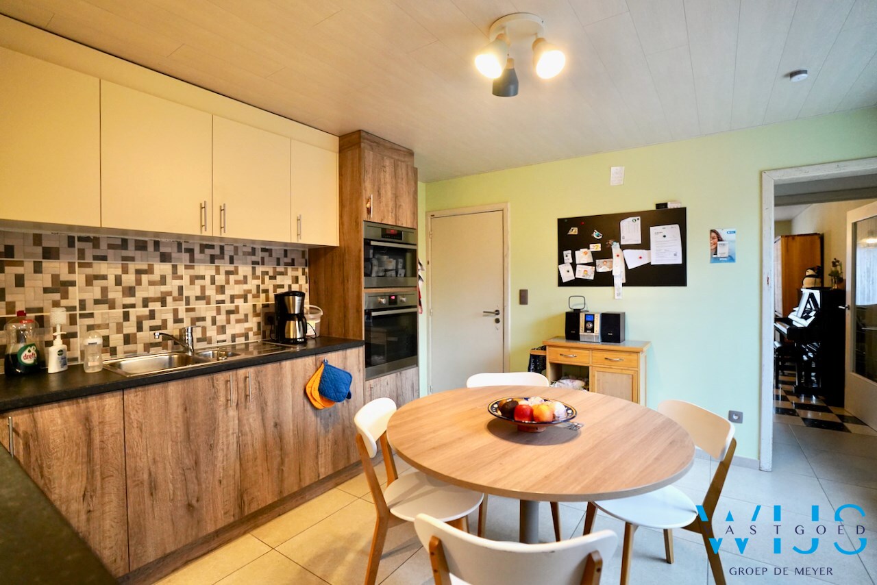 Instapklare gezinswoning in het toffe centrum van Assenede ! 