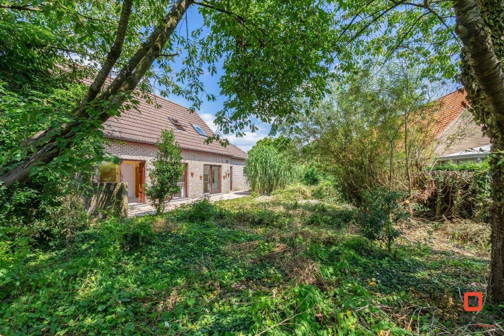 Vrijstaande woning met 3 slaapkamers op rustige ligging in het groen 