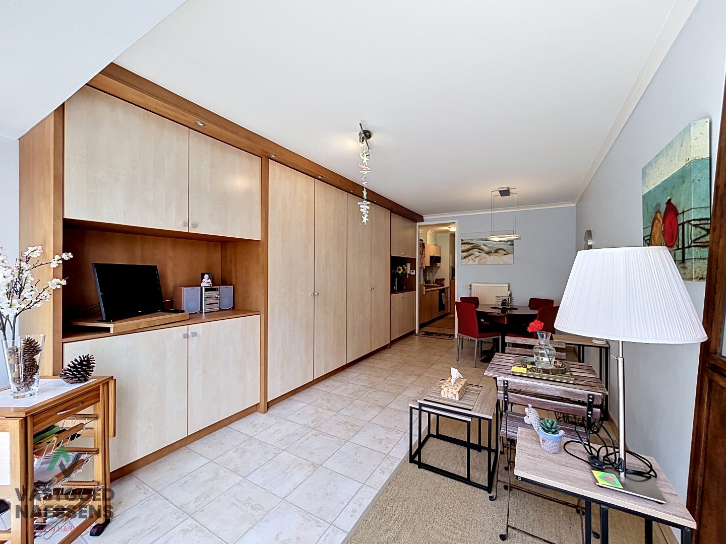 Studio prête à emménager avec vue latérale sur la mer 