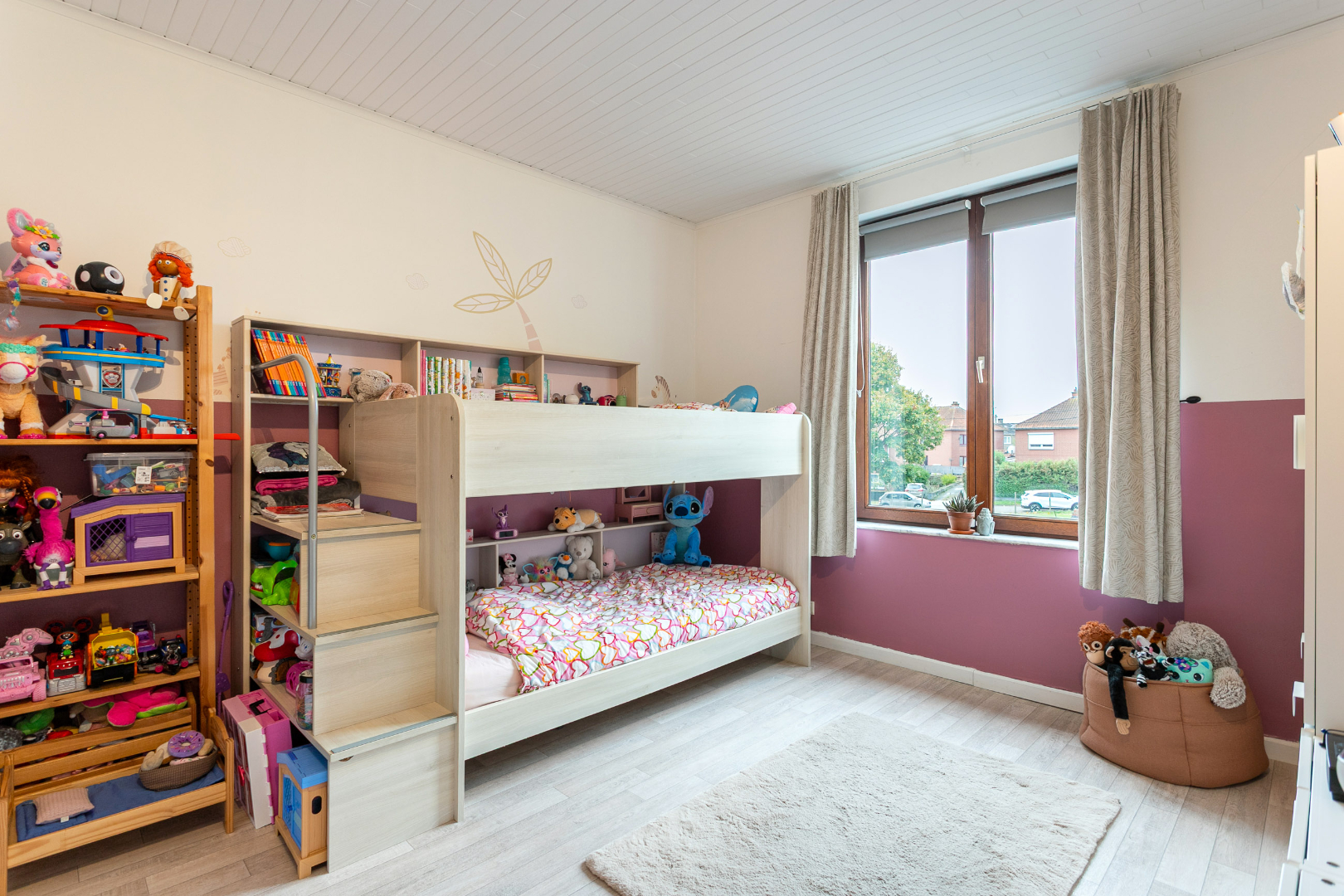 Instapklare driegevelwoning met 3 slpk te Lembeek 