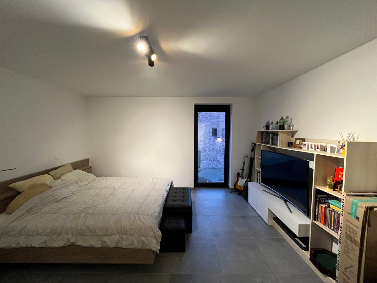 Nieuwbouwwoning in woonerf, hartje Gavere 