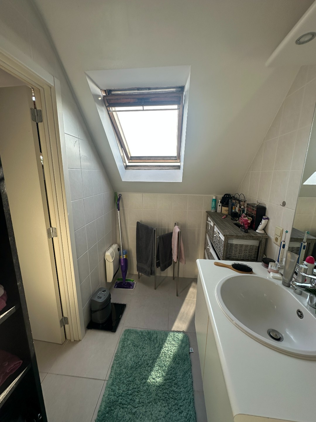 Instapklaar appartement met 1 slp en zonnig terras, centrum Torhout 