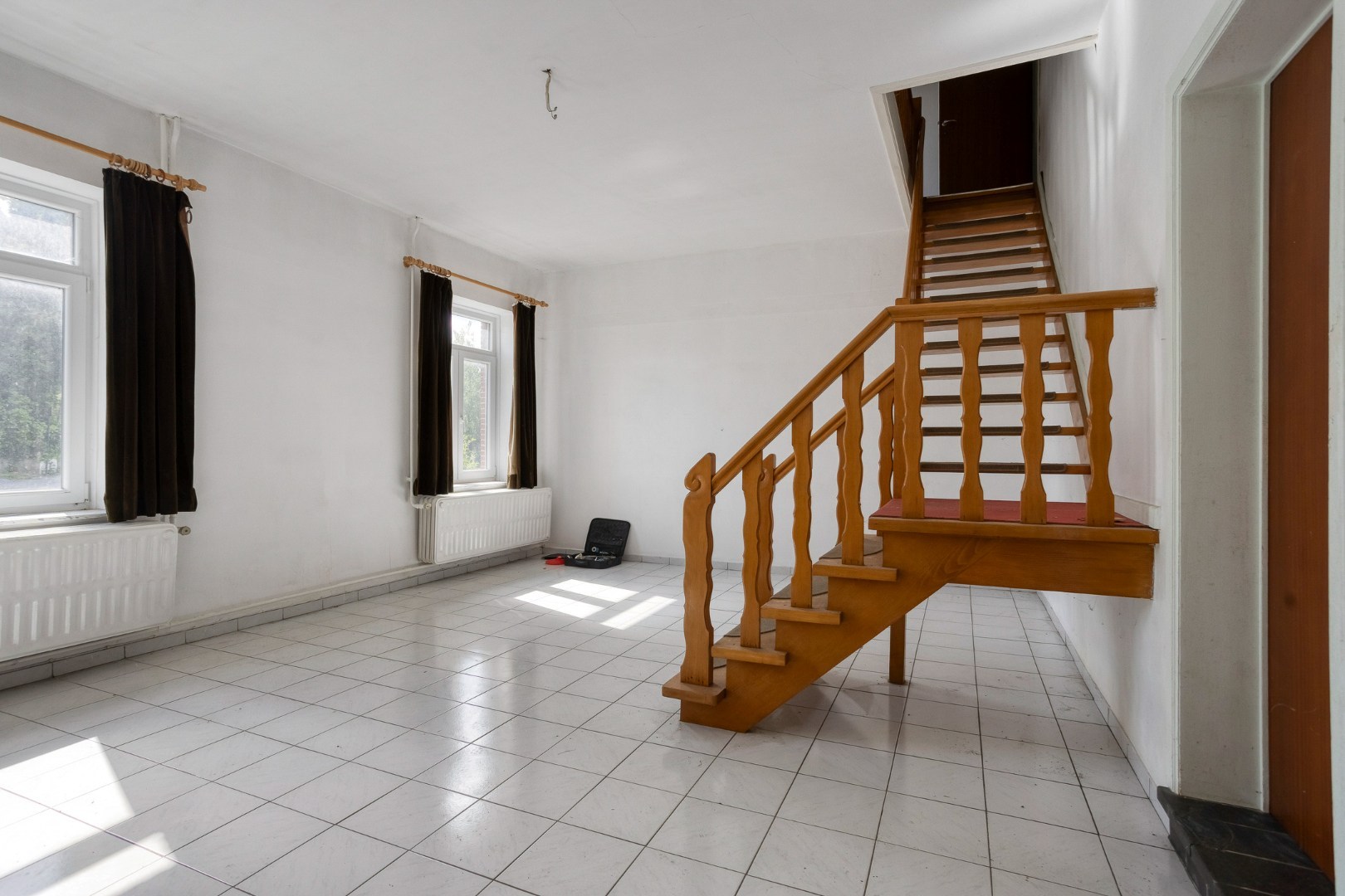 TE RENOVEREN WONING met 2/3/4 slaapkamers en tuin – 1640 SINT-GENESIUS-RODE 